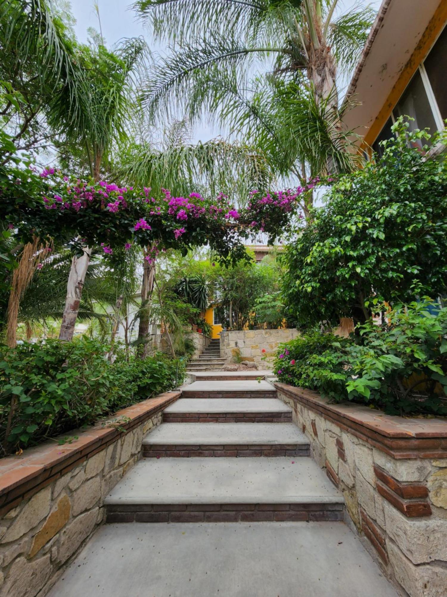 Hotel Quinta Las Bugambilias Tecozautla Exterior foto